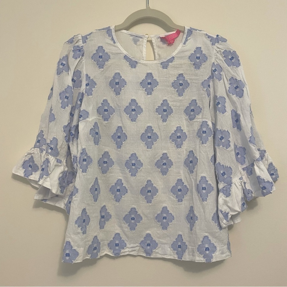 NWOT Women’s Lilly Pulitzer 3/4 length blue and white blouse. Size XS